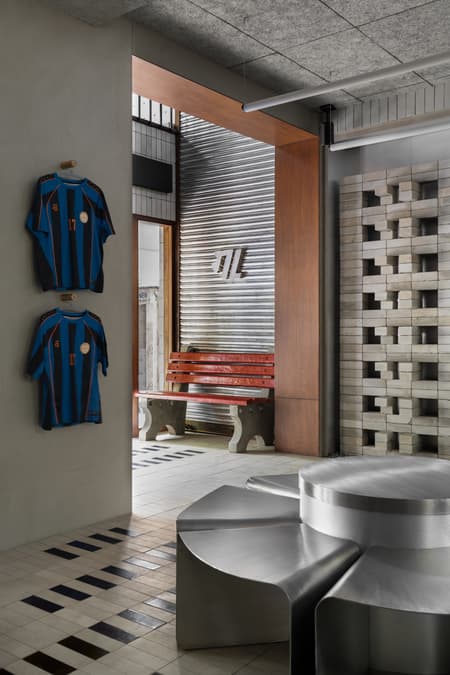 Gully Labs Sneaker Store